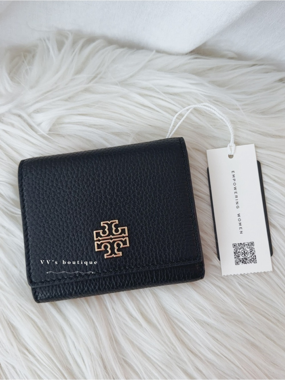 NWT Tory Burch Britten Compact Trifold Wallet Pebble Leather Black Gold 159431